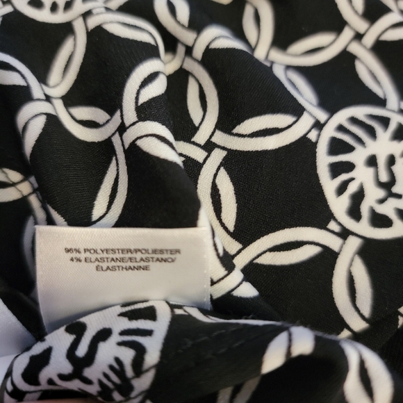 Anne Klein Black and White Print Keyhole Top - Picture 7 of 7